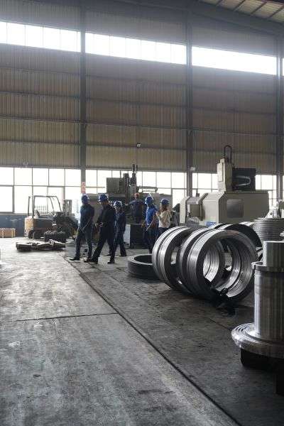 机加工生产车间参观